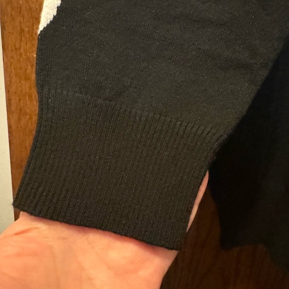 NWT T Tahari Sweater - size 1x - Picture 5 of 7